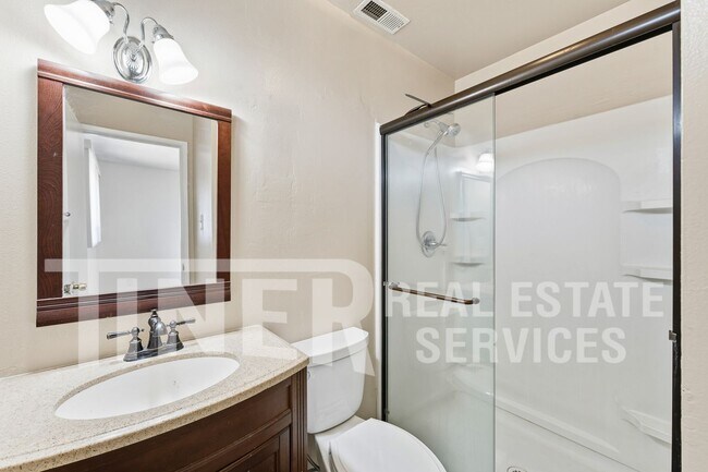 Building Photo - 3729 Moonbeam Dr