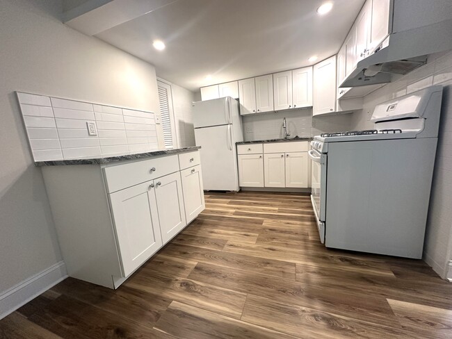 Renovated Kitchen - 935 Lombard St