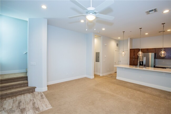 Building Photo - 10557 Ridge Glow Ave