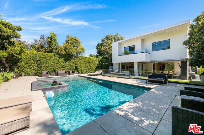 Building Photo - 5101 Rubio Ave