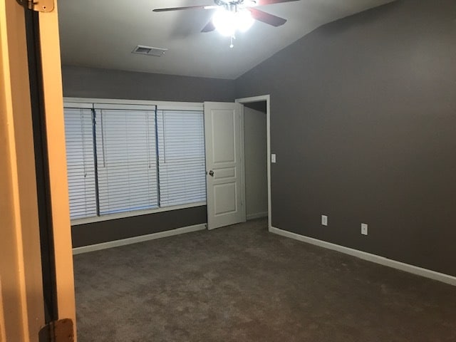 Building Photo - 140 Townview Dr