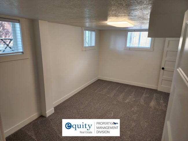 Building Photo - 162 S 100 E