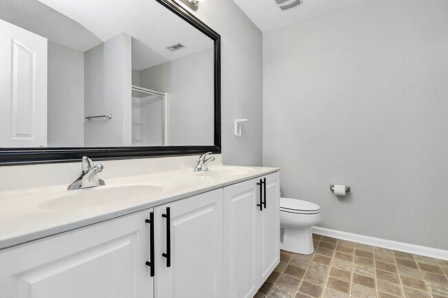 Building Photo - 115 Hunslet Cir