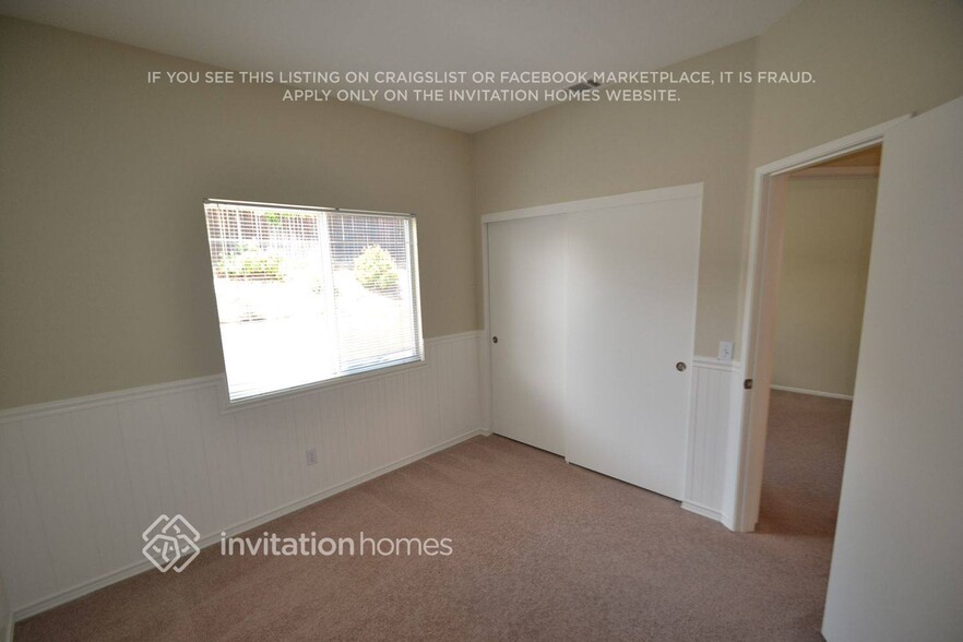 Building Photo - 40057 Daphne Dr