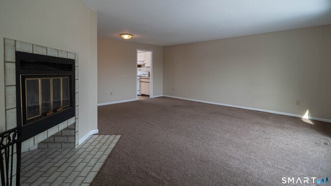 Building Photo - 147 Skyview Dr