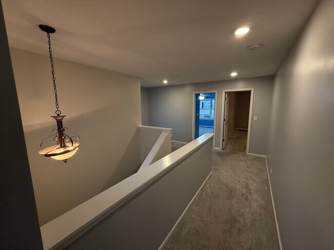 Building Photo - 433 Acushnet St