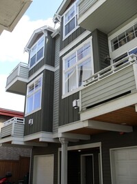 Building Photo - Gorgeous Capitol Hill Tri level Townhome-3...