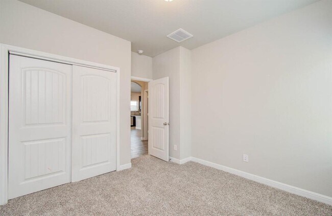 Building Photo - 2442 Wembley Way