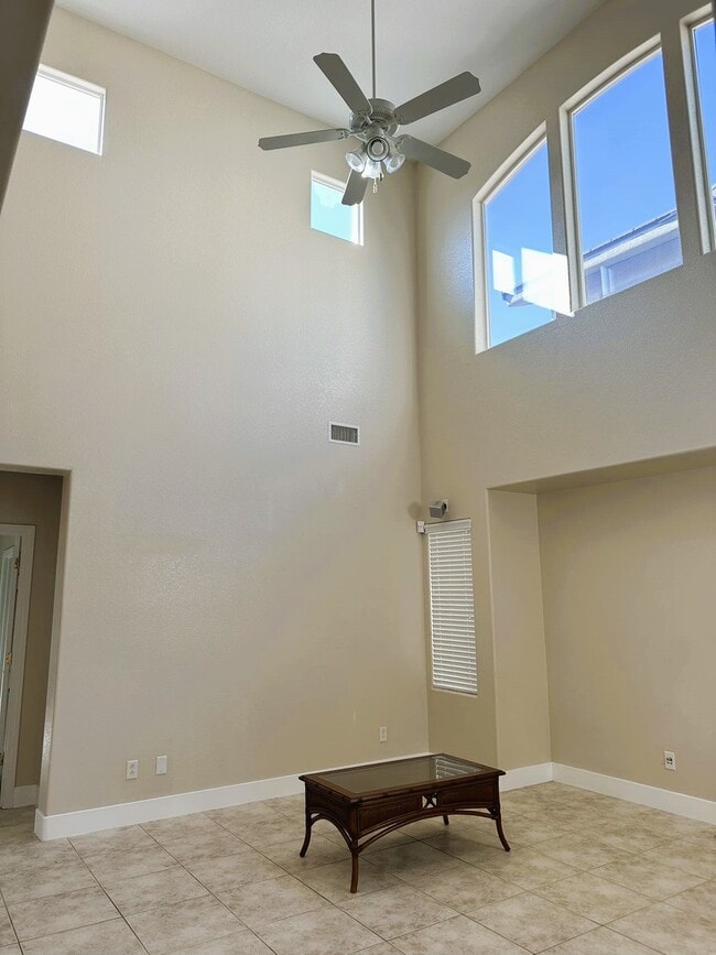 Building Photo - 2103 Desert Prairie St