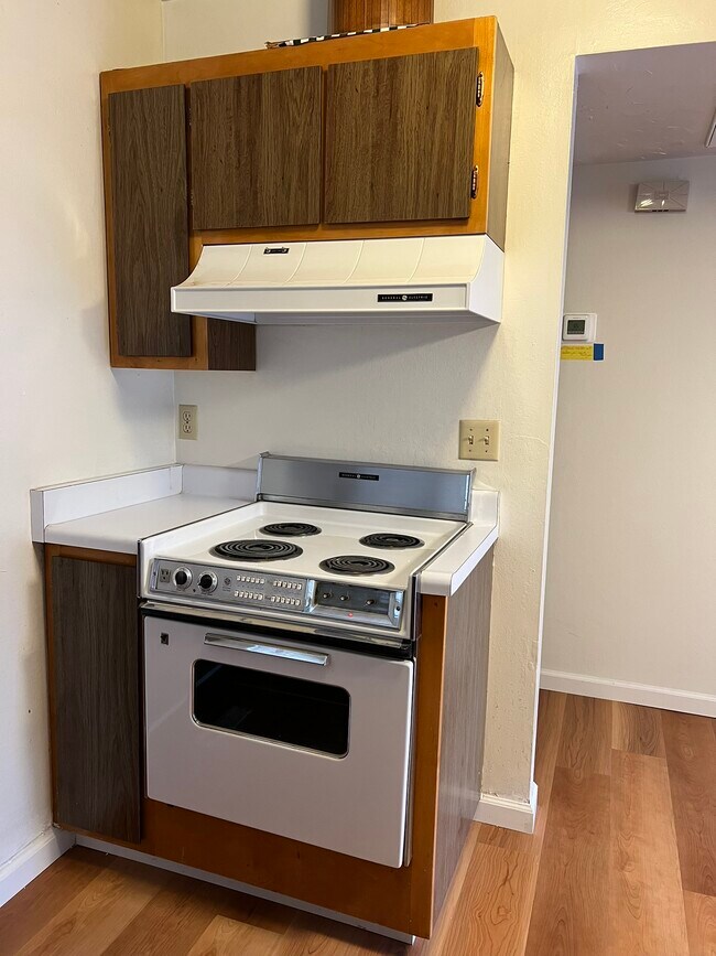 Building Photo - 1506 Murietta Dr