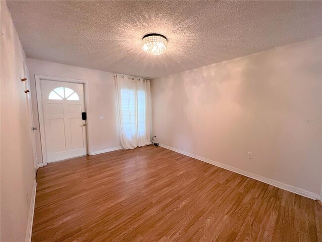 Building Photo - 5310 S Quincy St