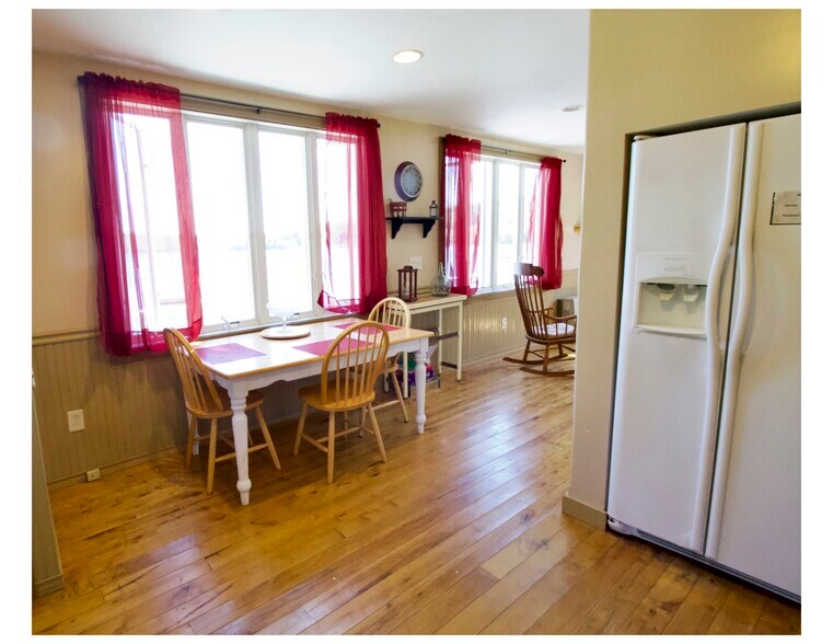 Building Photo - 8 W Shore Rd