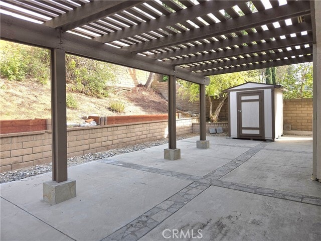 Building Photo - 2173 Seaview Dr