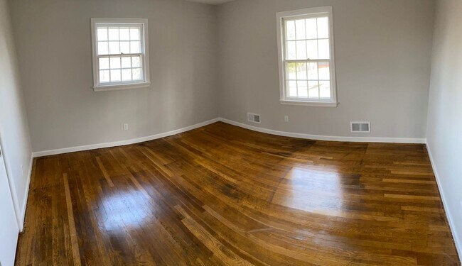 Building Photo - 3 Bedroom Home in Lynchburg