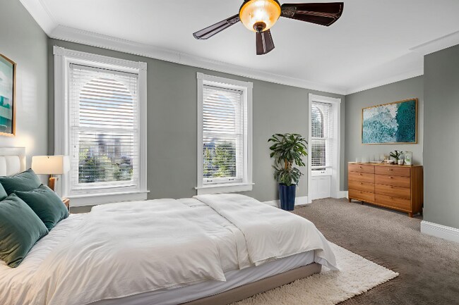 Building Photo - 2213 Missouri Ave