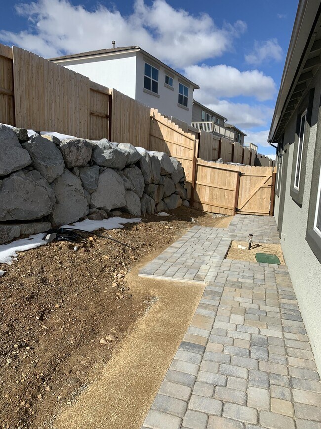 Building Photo - 7600 Arya Ct