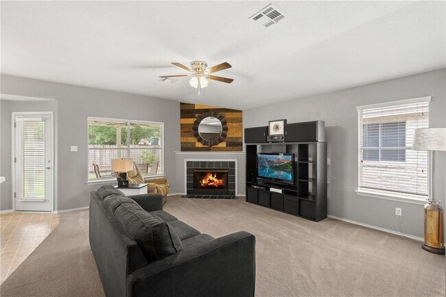 Building Photo - 601 Paso Fino Trail