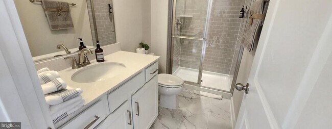 Building Photo - 219 Willis St