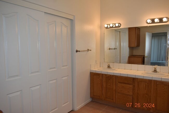 Building Photo - Charming Single-Family Home in Prime Location!