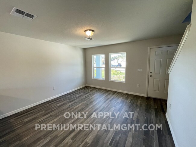Building Photo - Poinciana Village-1630 Tench Ct Poinciana, FL 34759