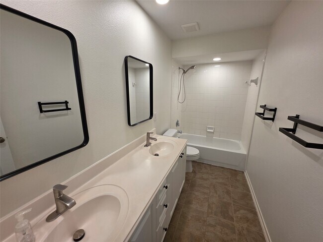 Building Photo - 46 Dalea Pl