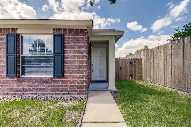 Building Photo - 706 Silver Cliff Ln