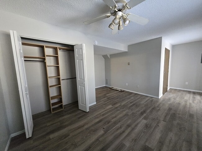 Building Photo - 918 N 39th St