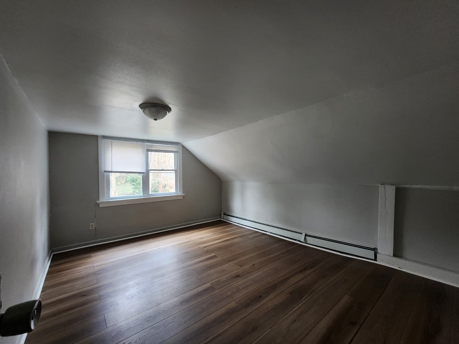 Building Photo - 300 W Elm St