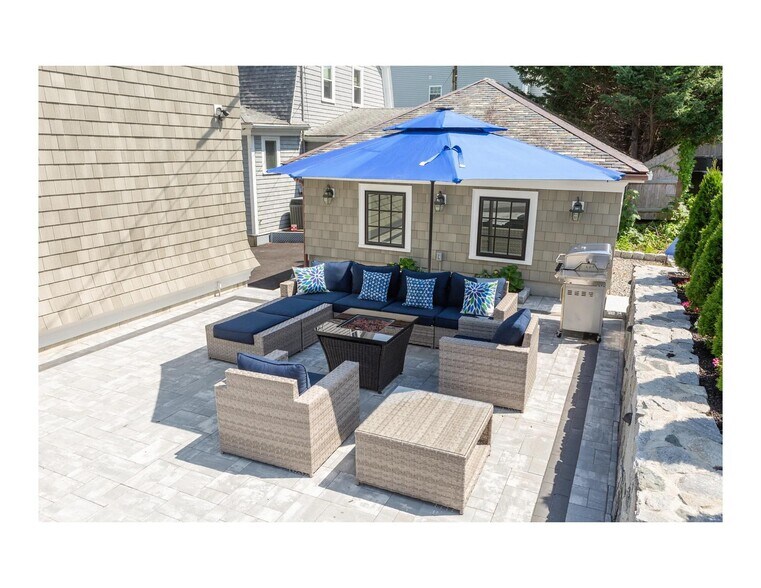 Building Photo - 153 Bayside Rd