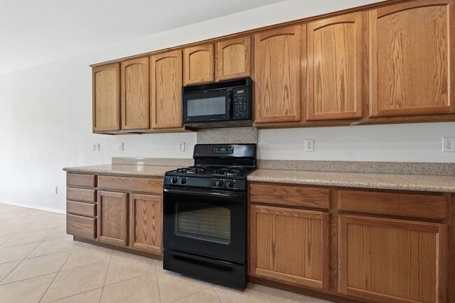 Building Photo - Comfort, Community & Style in Sun City Anthem 55+