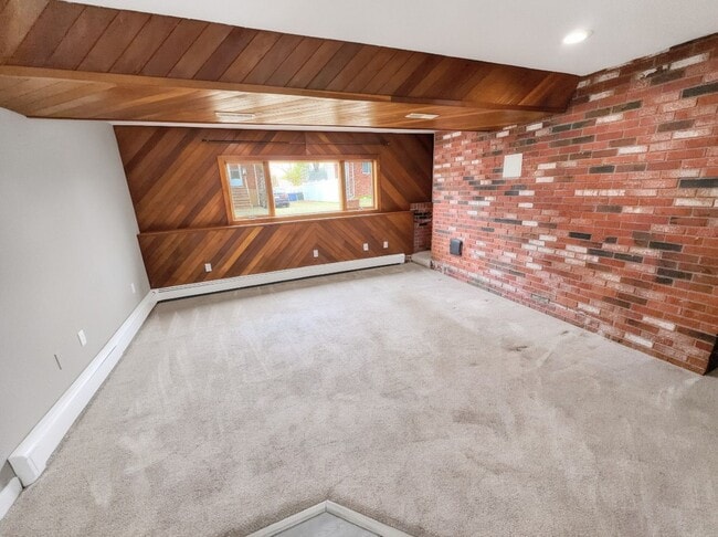 Building Photo - Beautiful Condo In Revere MA!