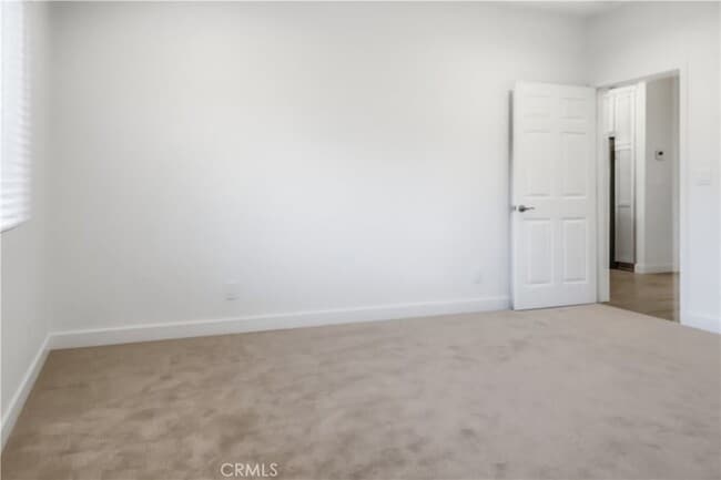 Building Photo - 215 E 2nd St