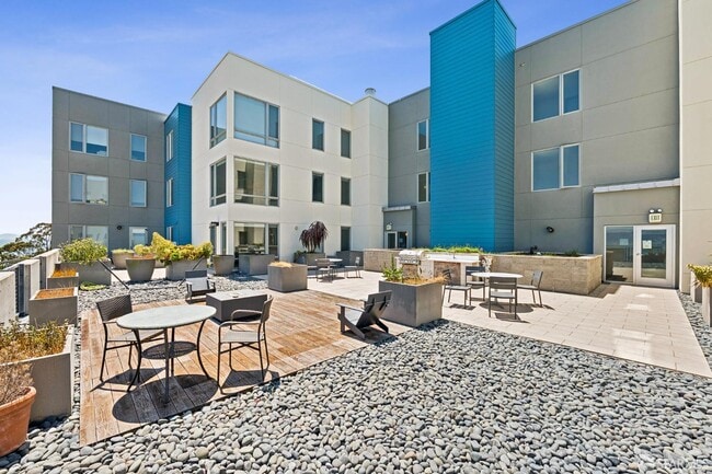 Building Photo - 52 Innes Ct