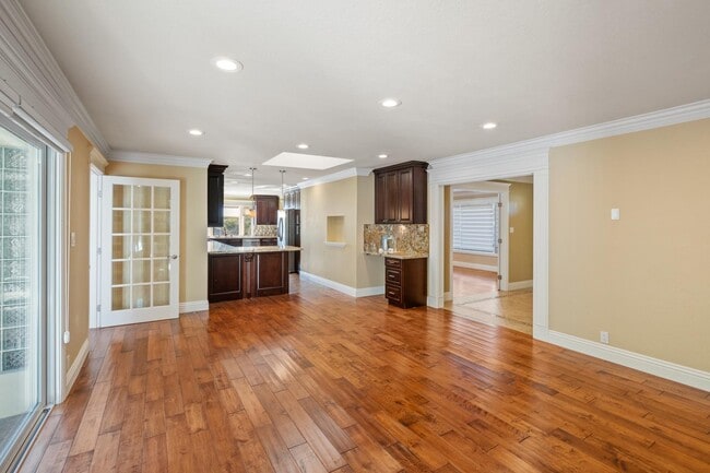 Building Photo - 2726 El Prado Rd