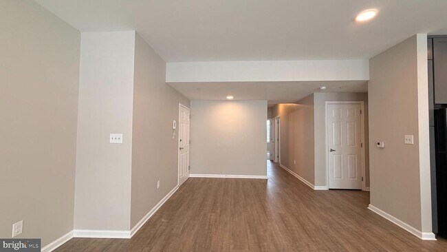 Building Photo - 134 Bridge St