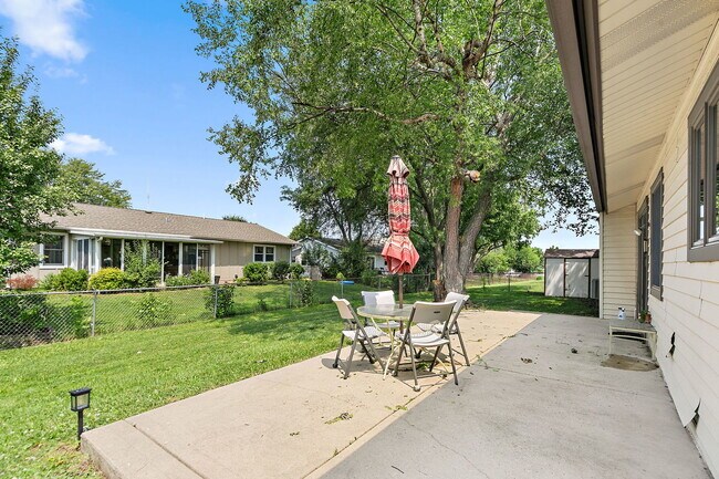 Building Photo - 1037 Conrad Ct