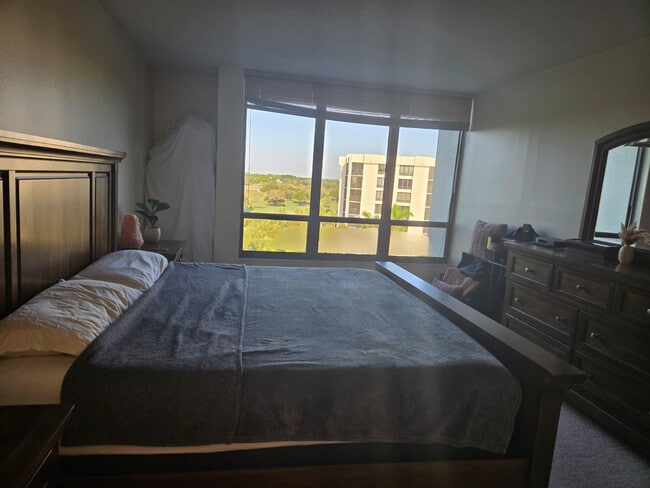 Building Photo - 6797 Willow Wood Dr