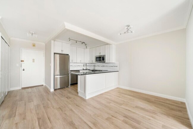 Building Photo - 7855 JFK Blvd E