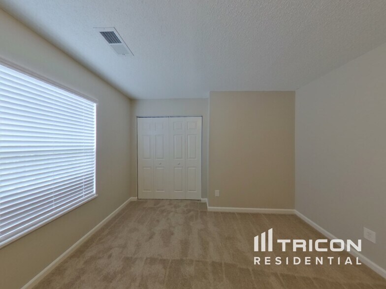 Building Photo - 541 Halleck Ln