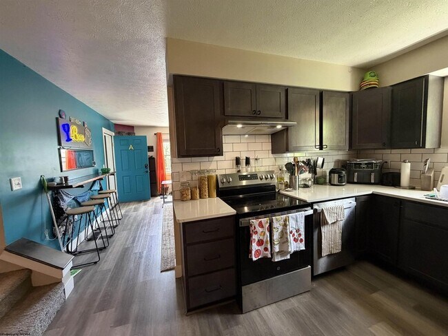 Building Photo - 32 Highland Ave