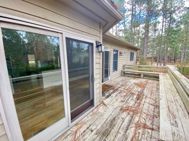 Building Photo - 420 Sugar Pine Dr
