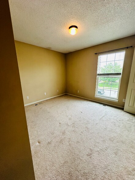 Building Photo - 813 Glenview St