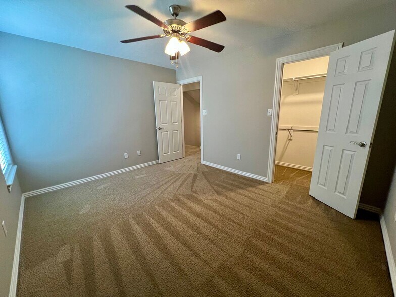 Building Photo - 6630 Leightyn Ln