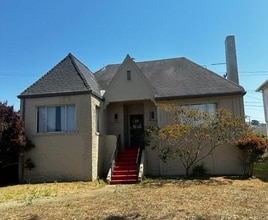 Building Photo - 1165 Holloway Ave