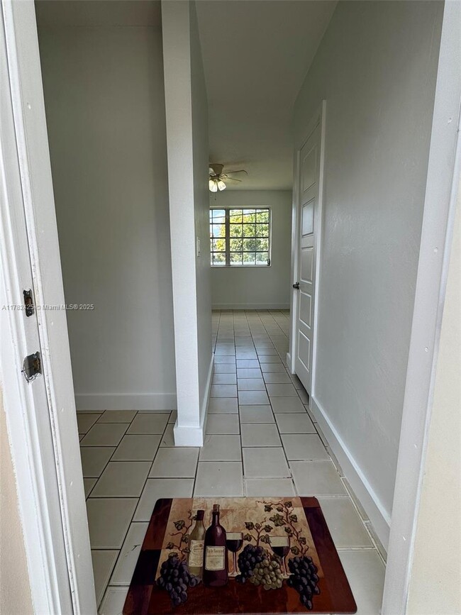 Building Photo - 8520 SW 29th St