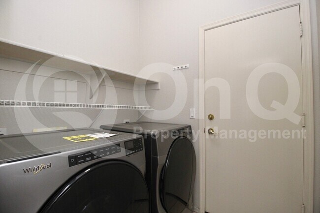 Building Photo - 1445 S Park Grove Cir
