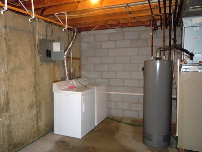 Building Photo - 1811-1817 Parkview