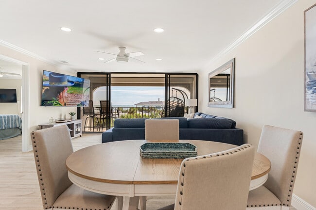 Building Photo - 5300 Jimmy Buffett Mem Hwy