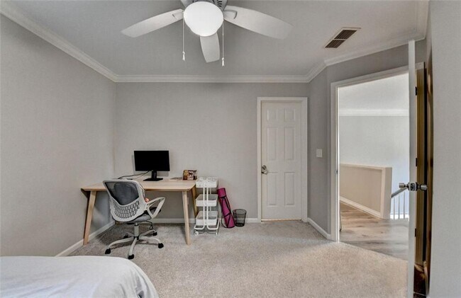 Building Photo - 355 Gaines Oak Way