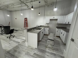 Building Photo - 21 Temple Pl